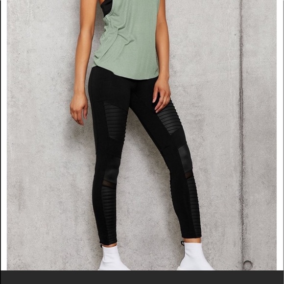 ALO Yoga Other - Alo High Waist Moto 7/8 Leggings